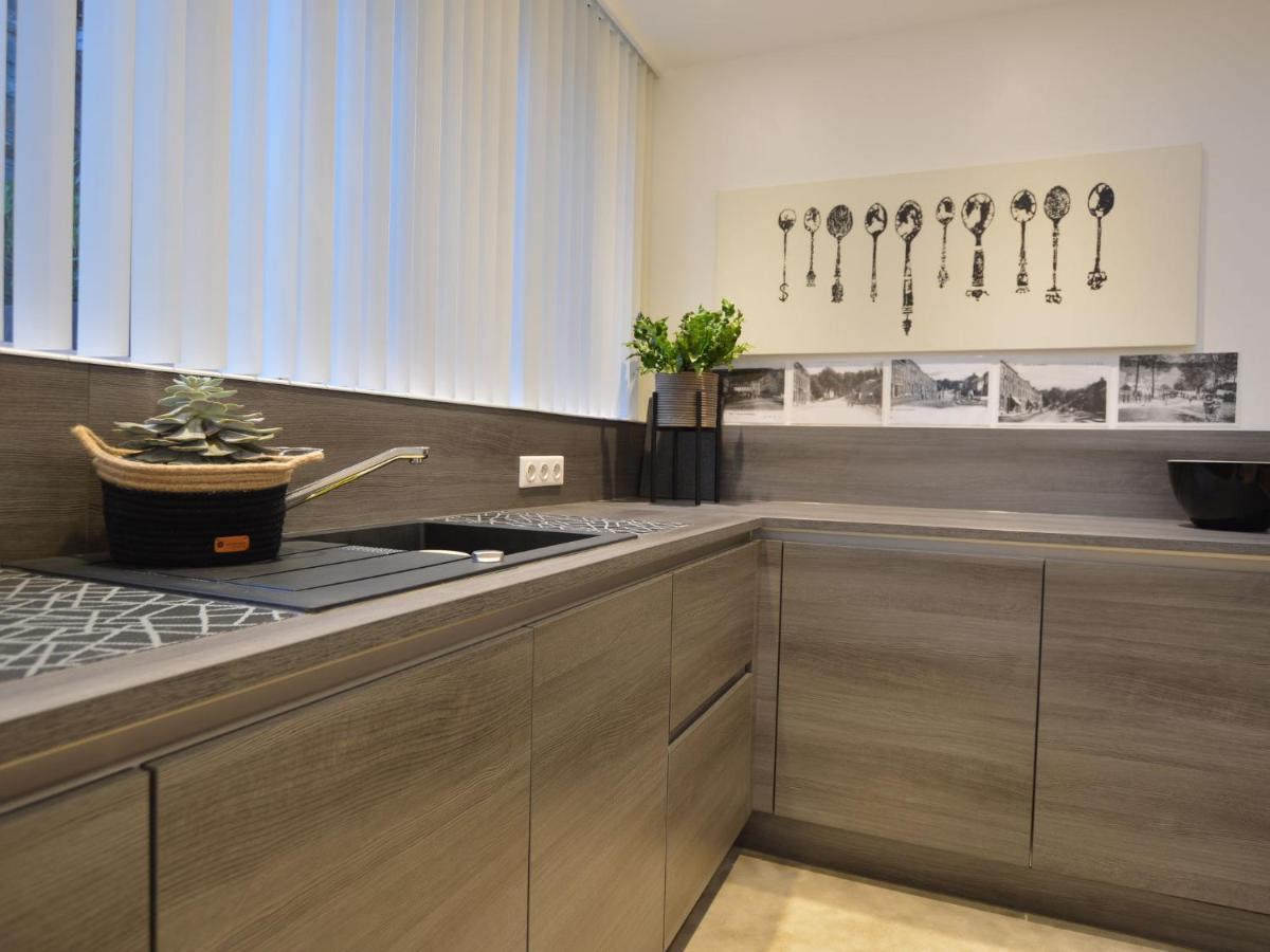 Charming With Terrace Holiday home