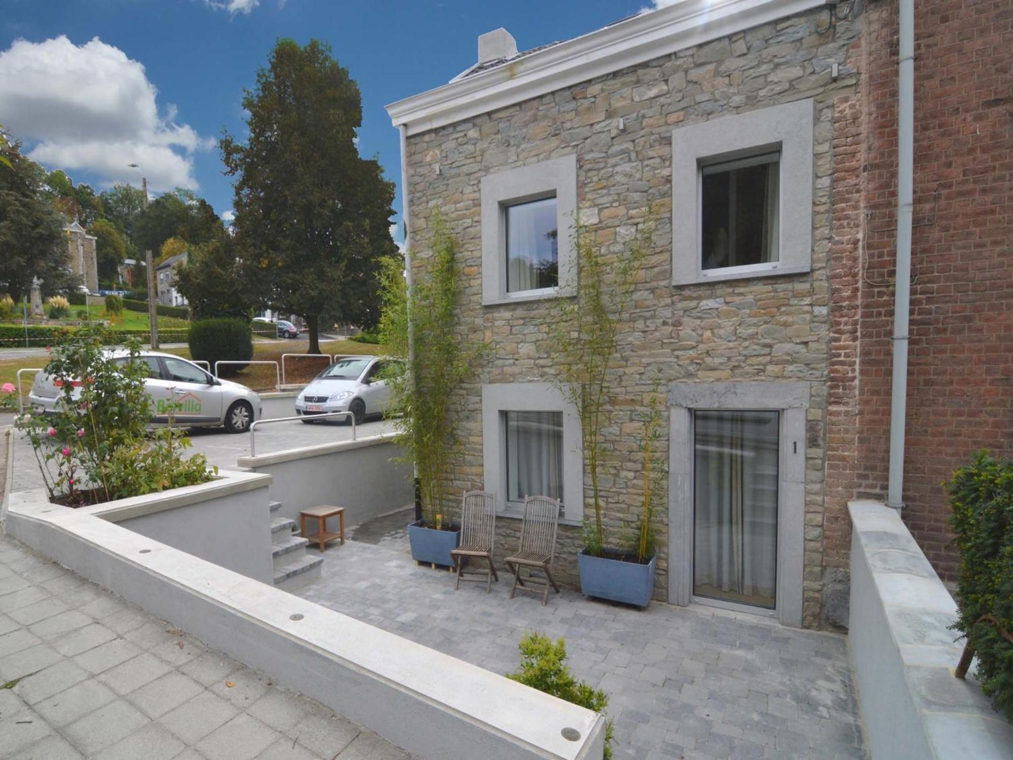Charming With Terrace Holiday home